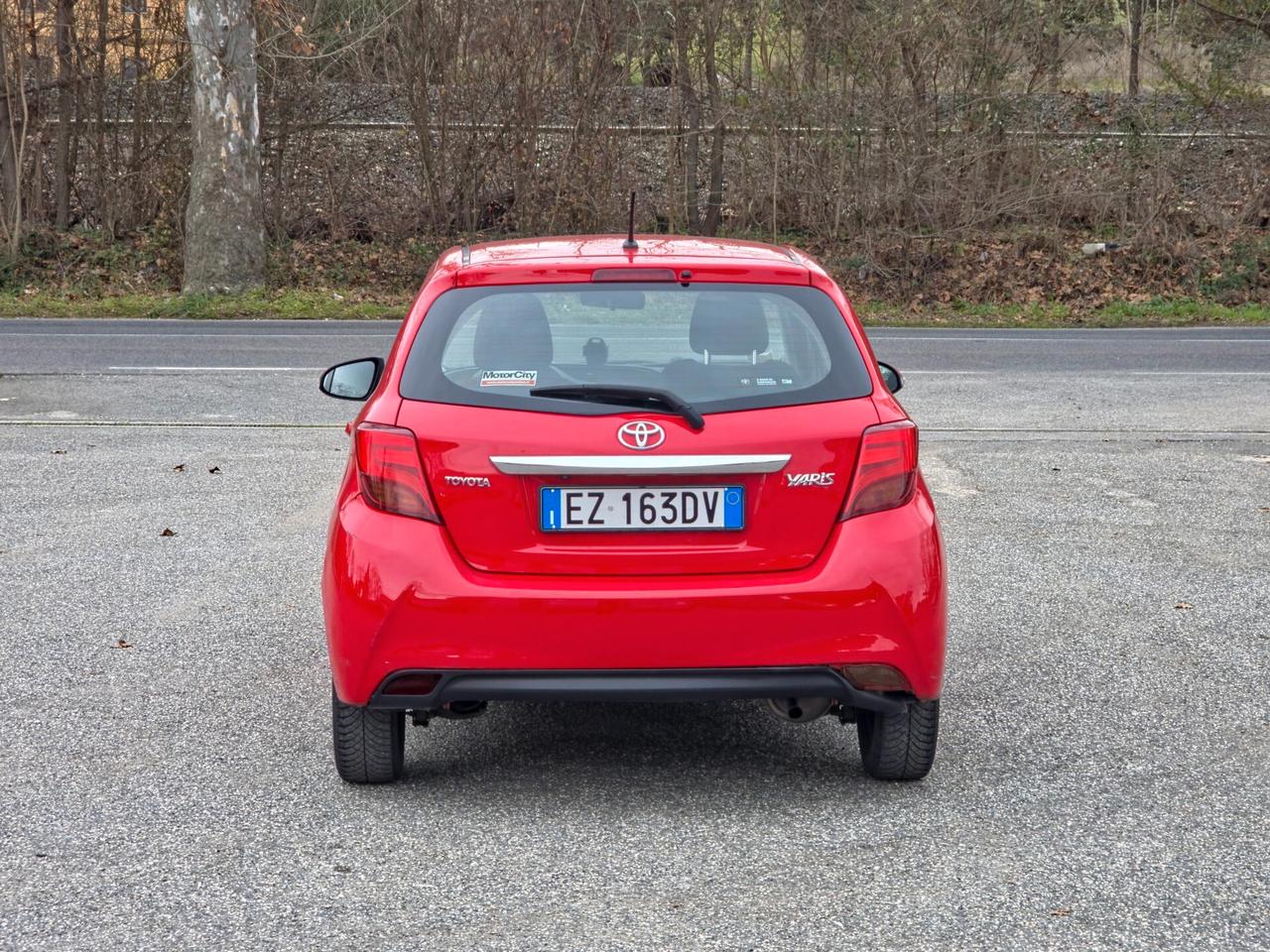 Toyota Yaris 1.0 5 porte Lounge 2015-E5 Manuale NEO