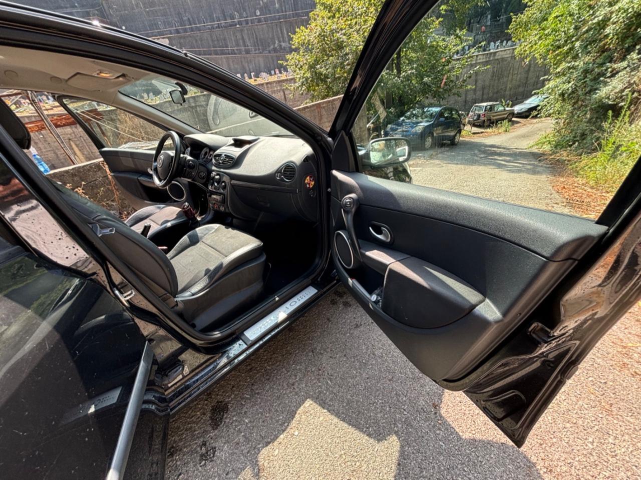 Renault Clio 1.2 16V 5 porte Le Iene