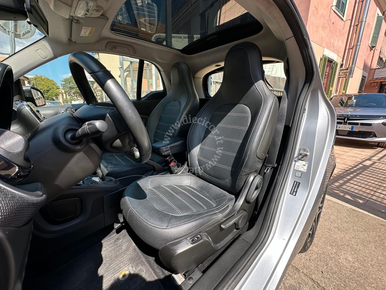 Smart ForTwo 70 1.0 twinamic Prime PELLE USB