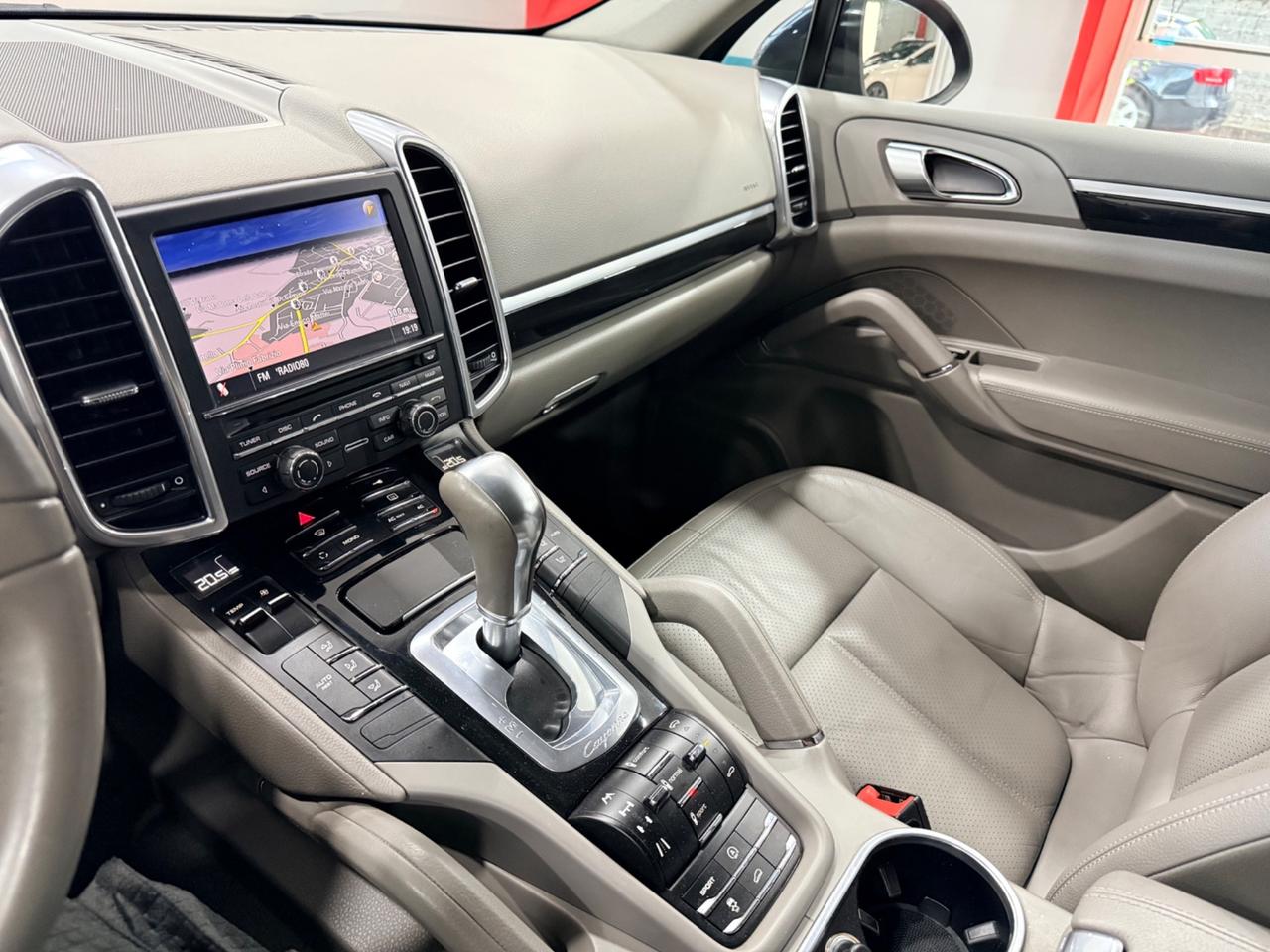 Porsche Cayenne 3.0 V6 245CV TUTTI I TAGLIANDI