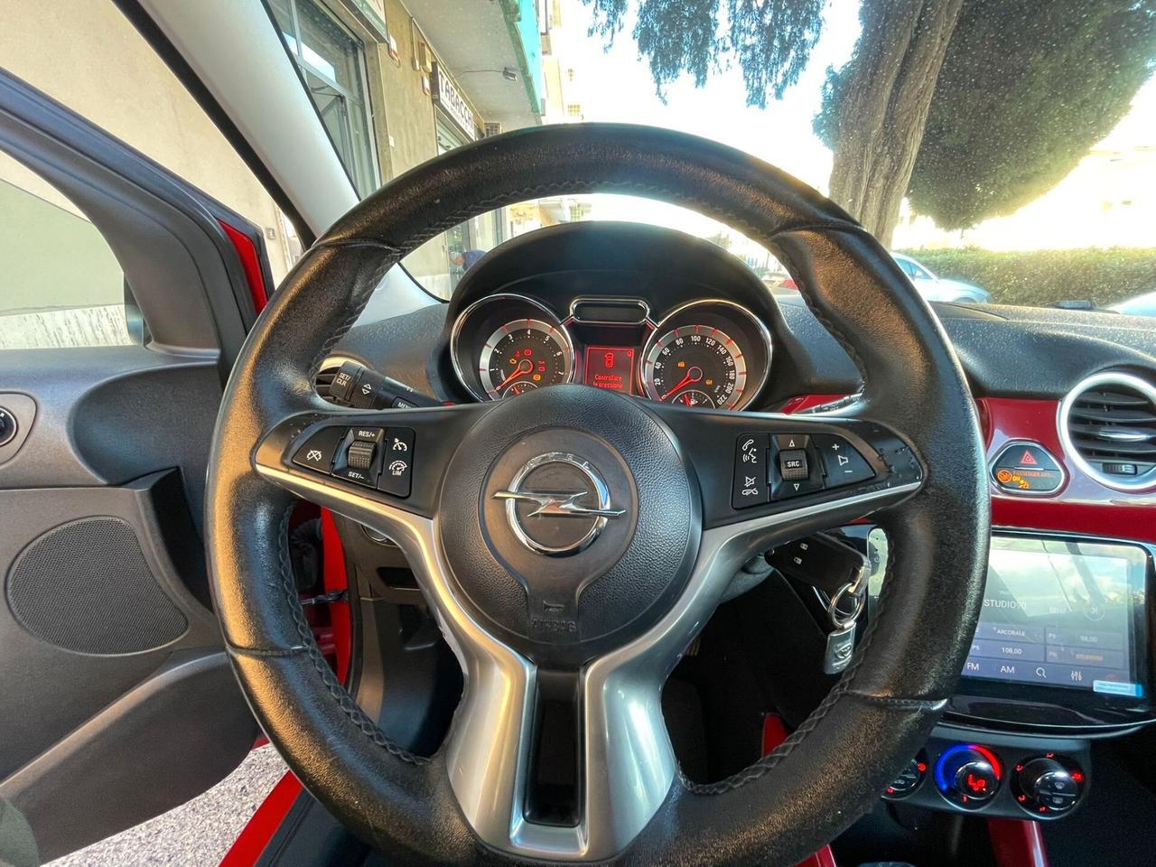 Opel Adam 1.4 87 CV GPL Tech Slam