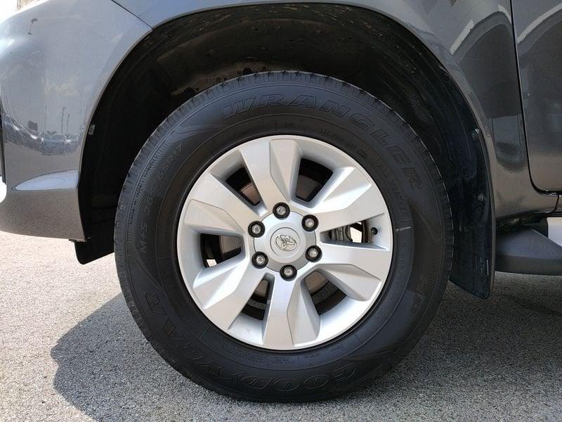Toyota Hilux 2.4 D-4D 4WD 2 porte Chassis & Cab Comfort