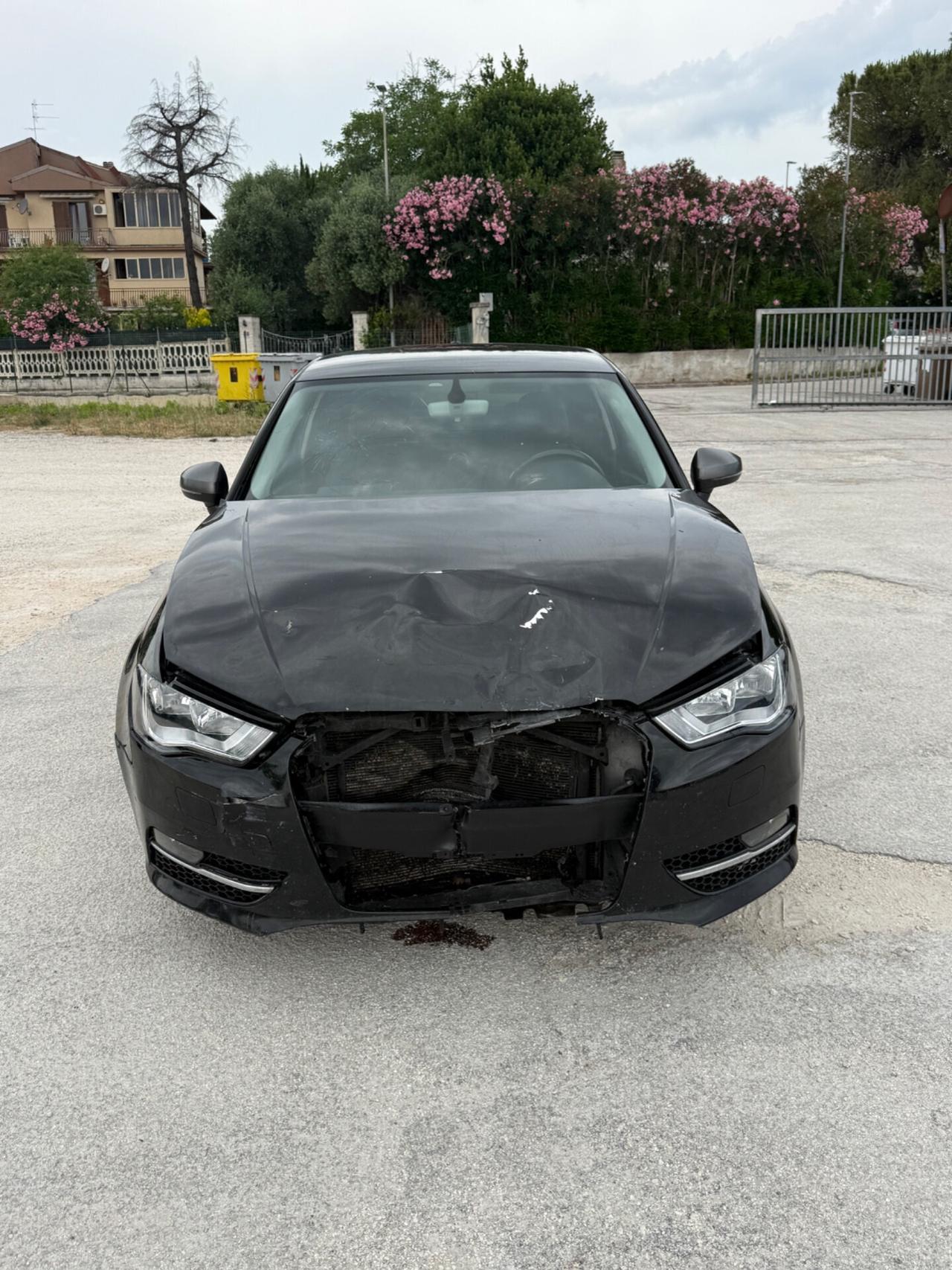 Audi A3 1.6 TDi EURO6B incidentata/sinistrata