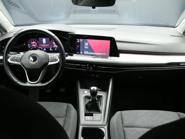 VOLKSWAGEN Golf Variant 1.0 TSI Life