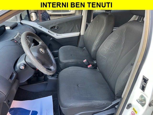TOYOTA Yaris 1.0 5 porte Nepoatentati