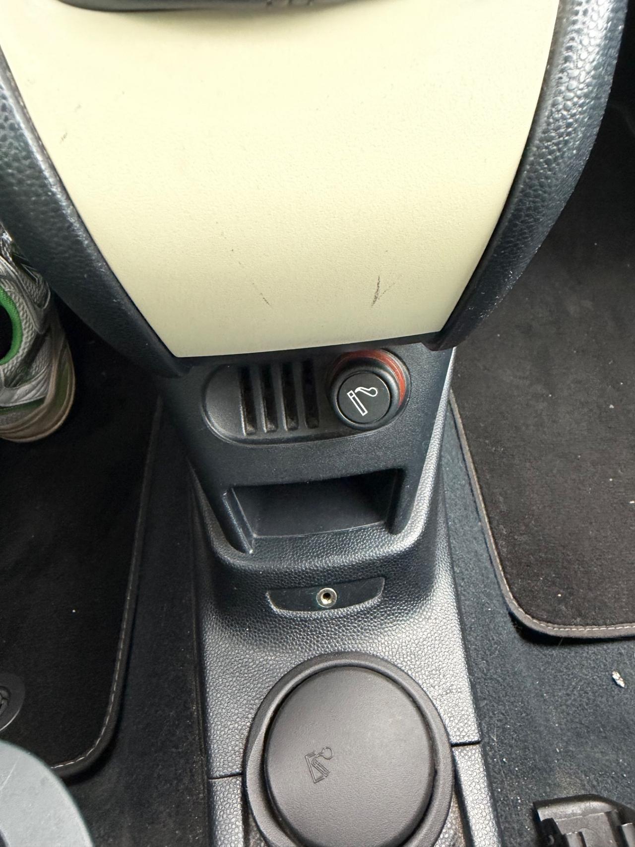 FORD KA 2011 1.2 BENZINA 69CV *70 MILAKM