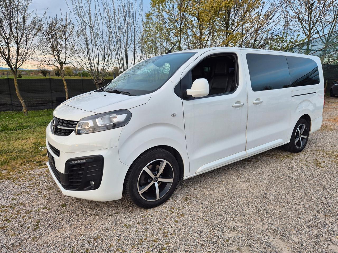 Opel Vivaro 2.0 Diesel 150CV PER EXPORT