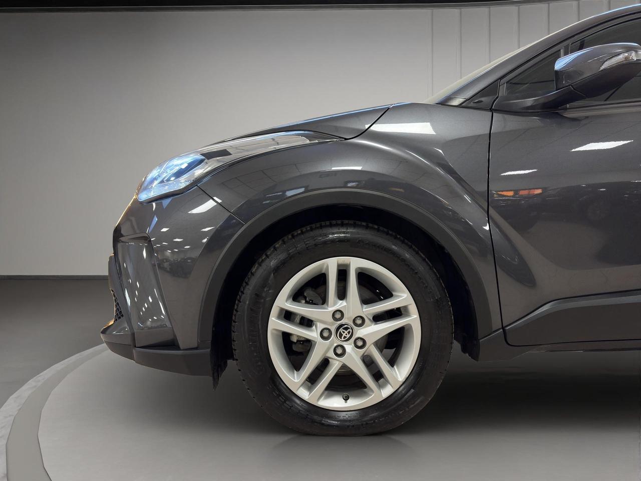 Toyota C-HR 1.8h Business e-cvt