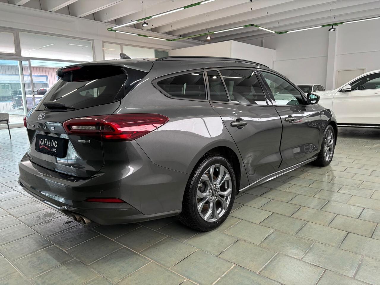 Ford Focus 1.0 EcoBoost Hybrid 125 CV SW ST-Line