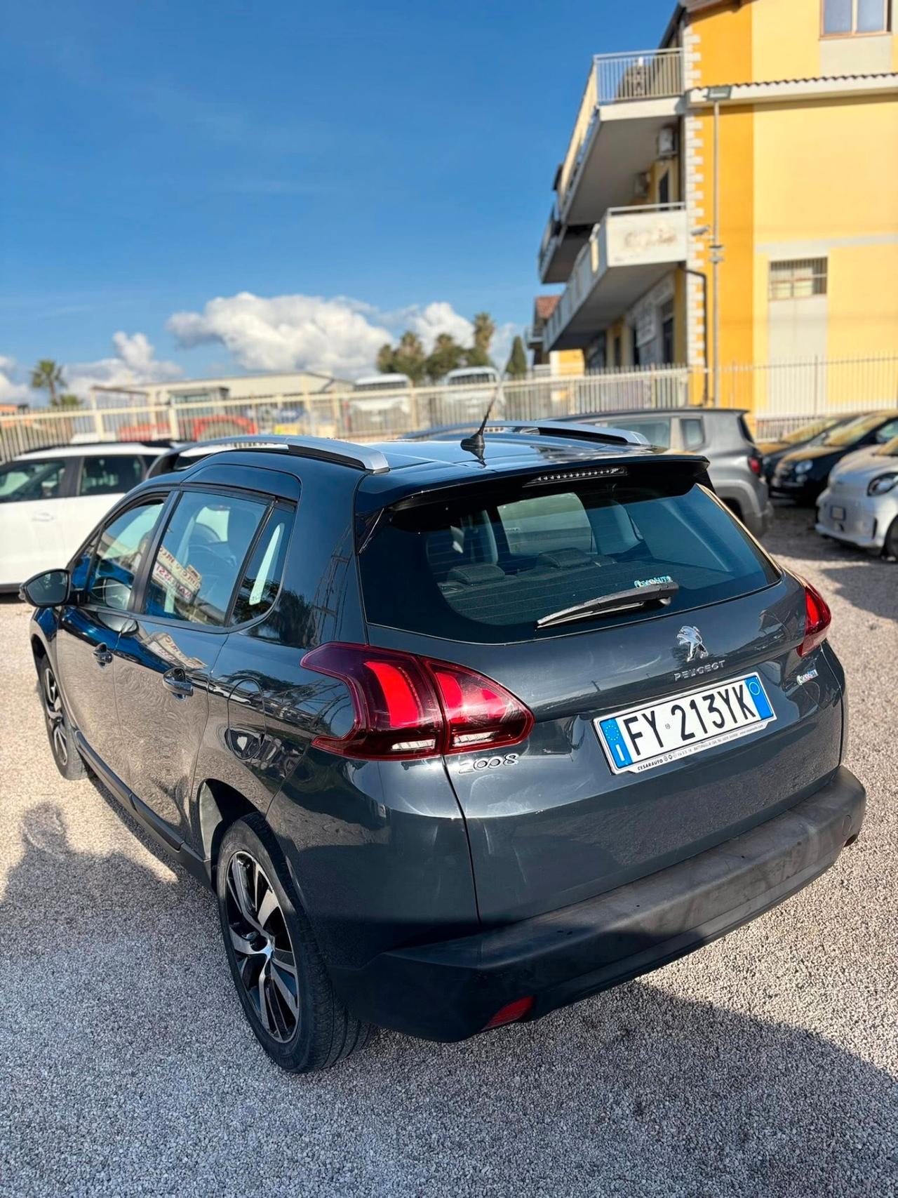Peugeot 2008 BlueHDi 100 S&S Allure