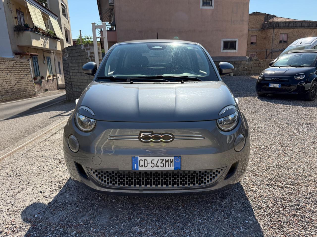 Fiat 500e Berlina 42 kWh La Prima
