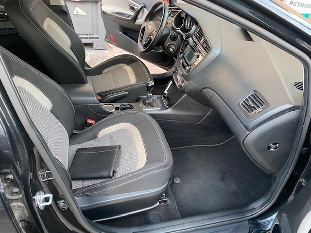 Kia Ceed cee'd 1.6 GDI 5 porte Cool