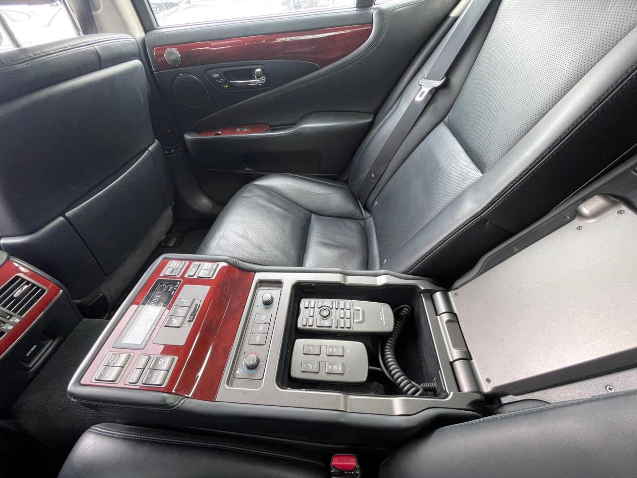 Lexus LS 600 600h L Luxury