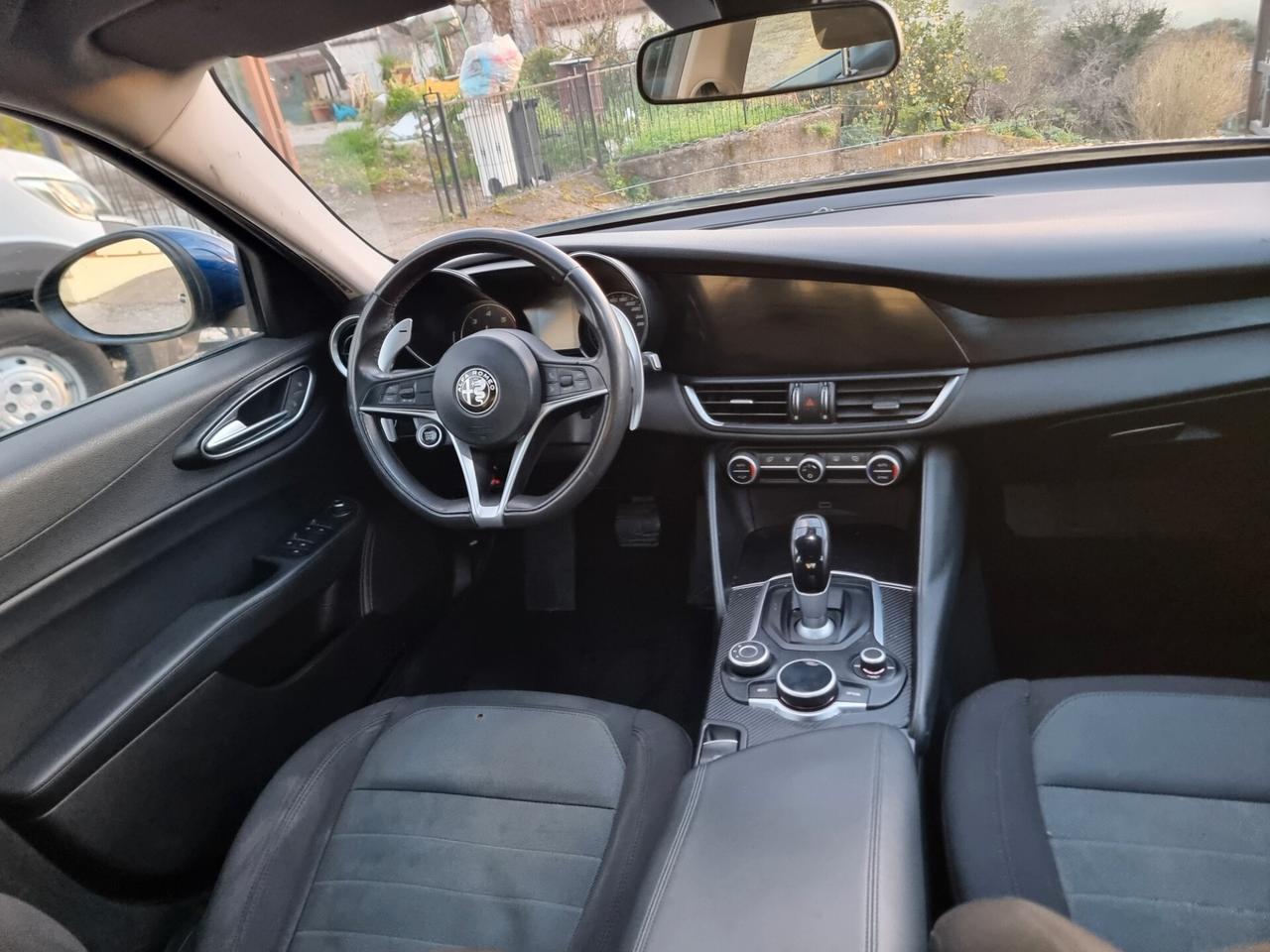 Alfa Romeo Giulia 2.2 Turbodiesel 150 CV Business Launch Edition