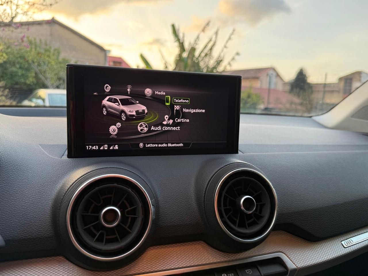 Audi Q2 35 TDI S tronic Business