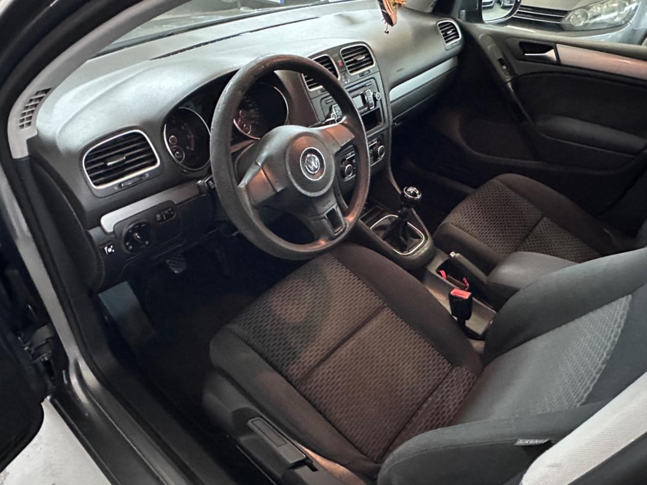 Volkswagen Golf 1.6 5p. Trendline BiFuel