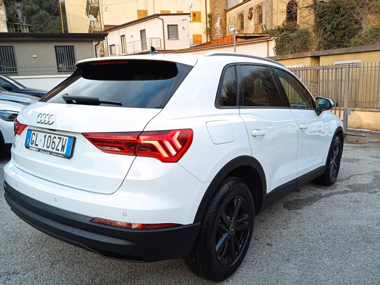 Audi Q3 35 TDI S tronic line edition black