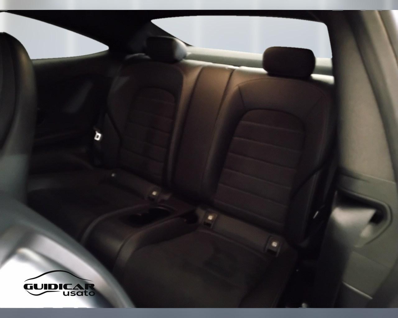 Mercedes-Benz Classe C-C205 2018 Coupe - C Coupe 220 d Premium auto
