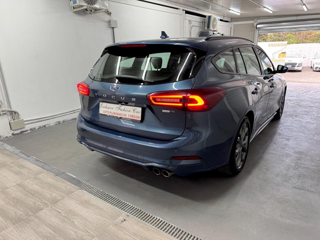 Ford Focus 1.0 Hybrid ST-Line
