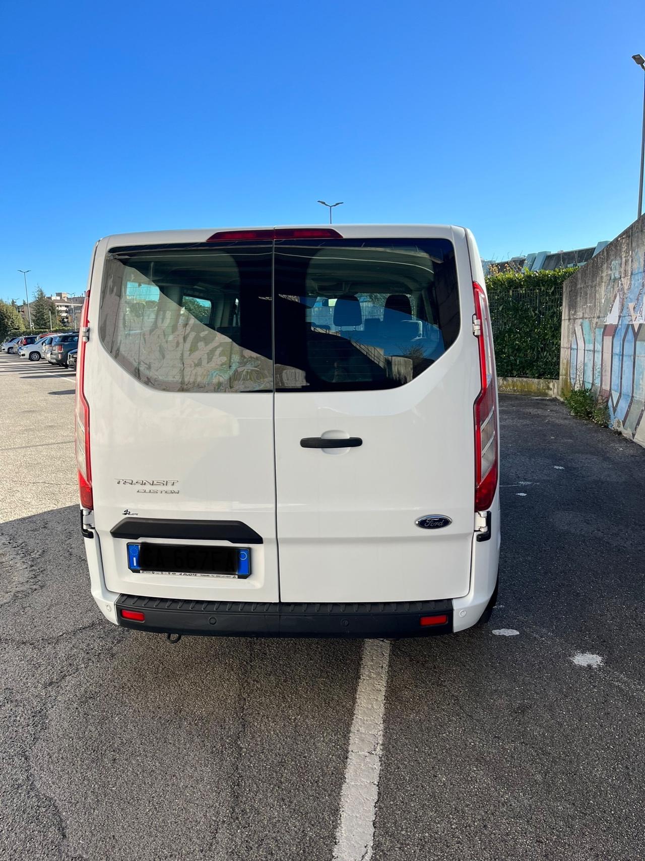 Ford Transit custom 9 posti