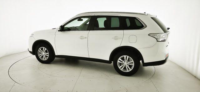 MITSUBISHI Outlander 2.2 DI-D 4WD Instyle 5p.