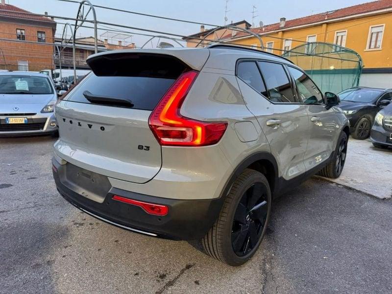 Volvo XC40 B3 automatico Plus Black Edition