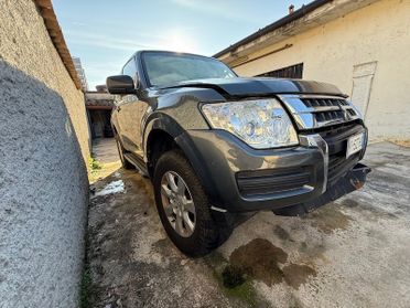 Mitsubishi Pajero 3.2 INCIDENTATO ANNO 2018