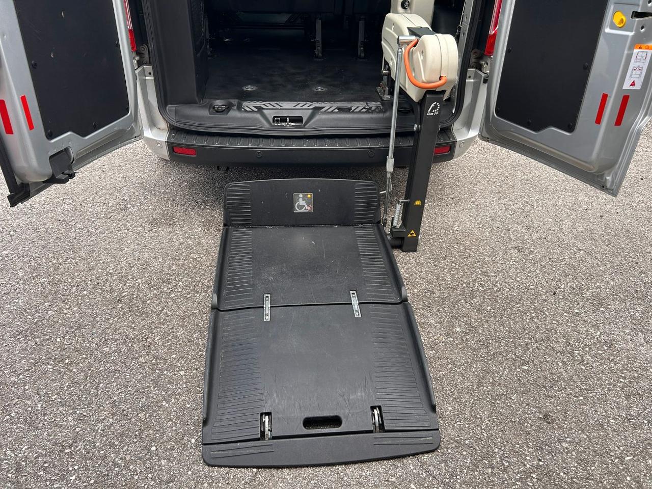 FORD Transit Custom 320 2.0 tdci 130cv Trend combi L2H1 E6.2