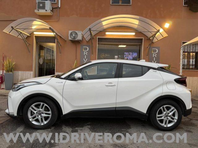 TOYOTA C-HR 1.8 Hybrid E-CVT Business