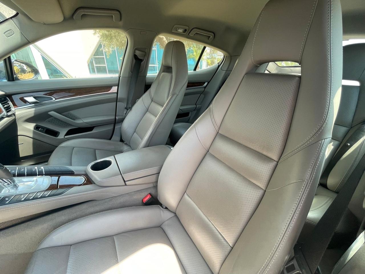 Porsche Panamera 3.6 4 offerta T-Stock prezzo imperdibile