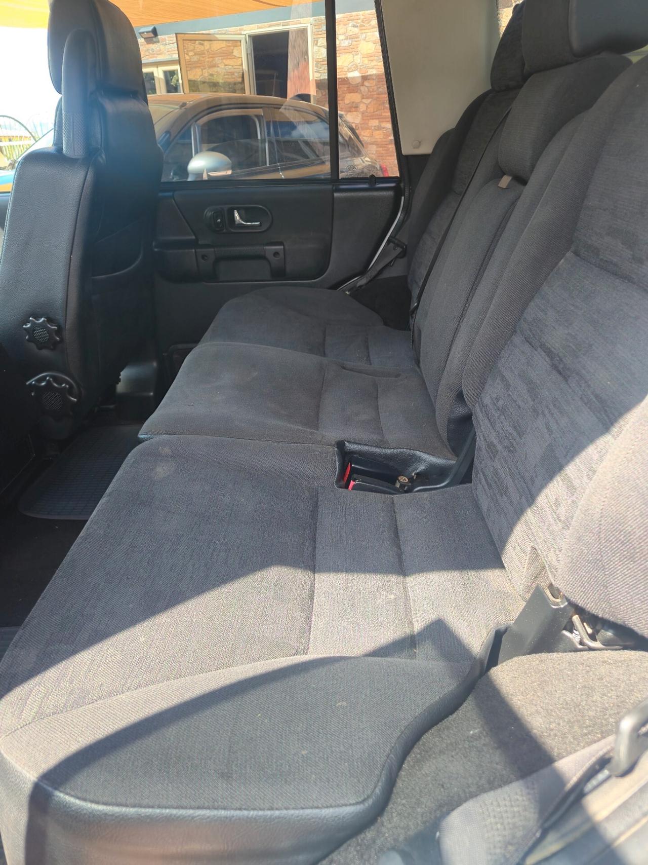 Land Rover Discovery 2.5 Td5 5 porte SE