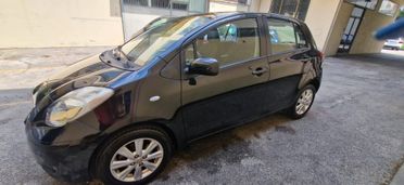 Toyota Yaris 1.0 5 porte Sol