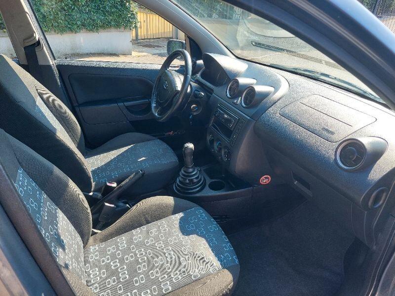 Ford Fiesta 1.2 16V 5p. Ambiente euro4 benzina X Neopatentati