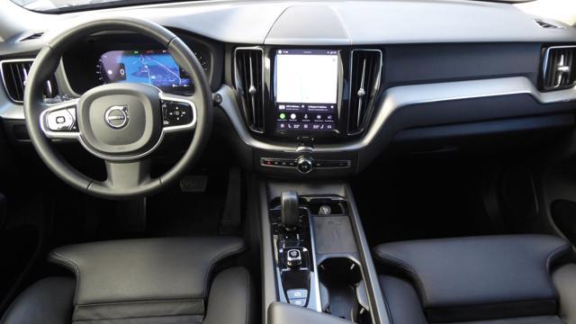 VOLVO XC60 B4 (d) AWD automatico Plus Dark