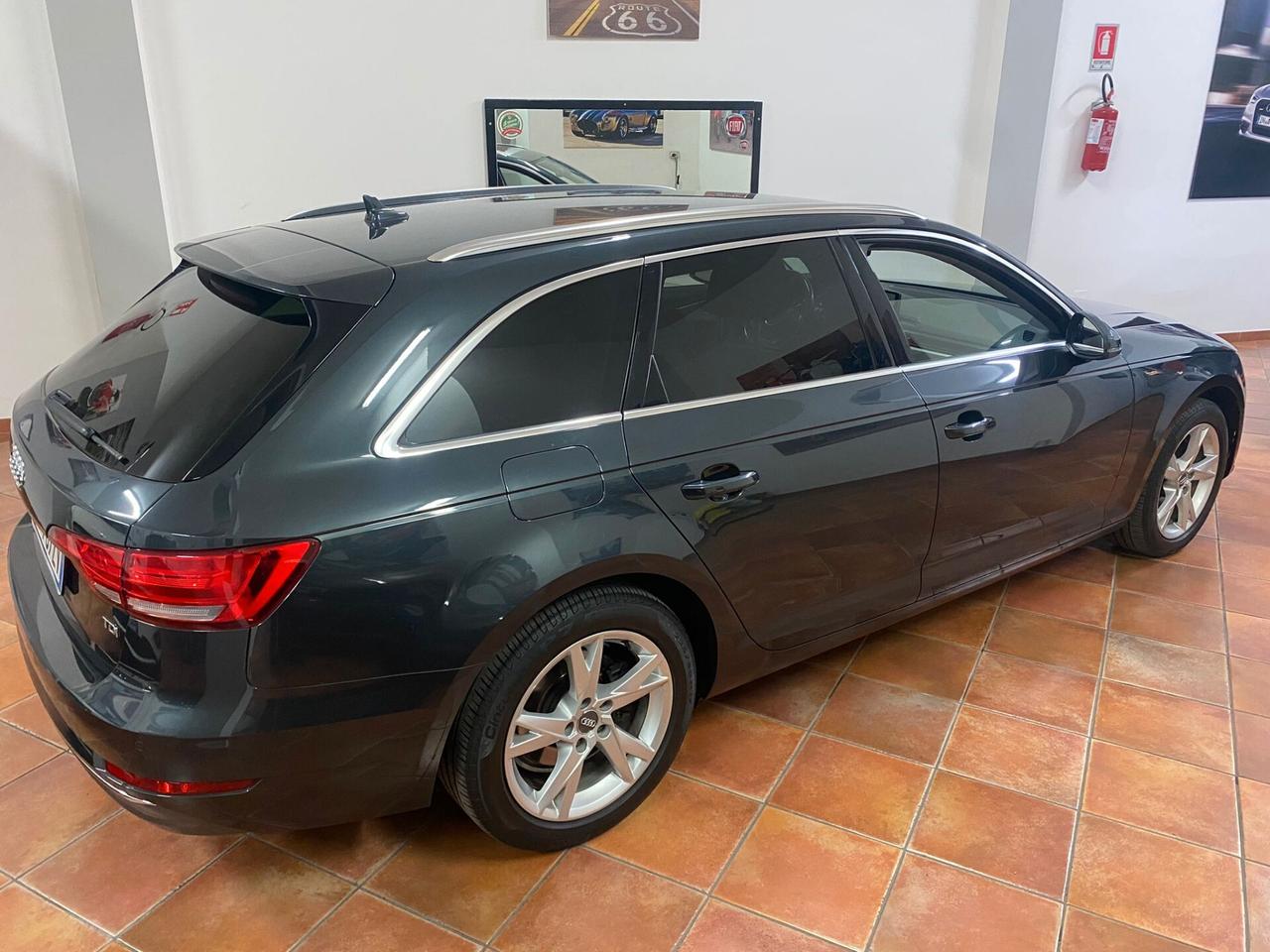 AUDI A4 2.0 TDI 150 CV S TRONIC BUSINESS SPORT