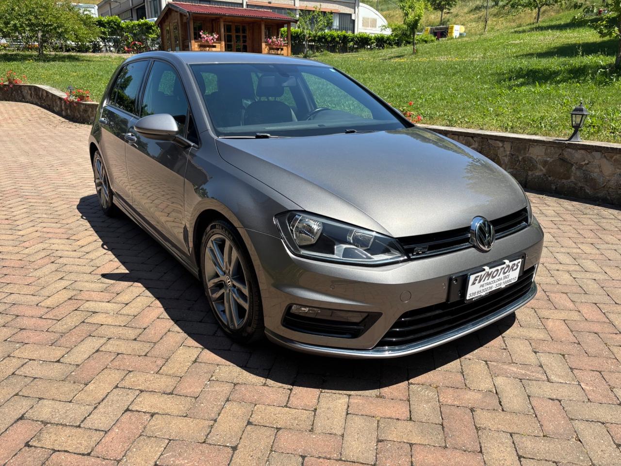 Volkswagen Golf 1.6 TDI 110 CV 5p. R-LINE