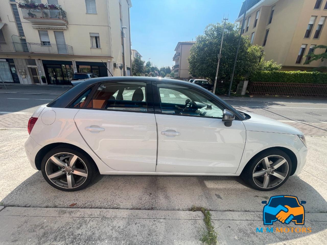 Audi A1 Sportback 1.6 tdi Attraction s-tronic neo patentati