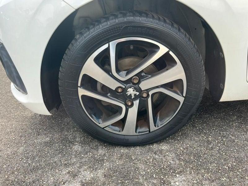 Peugeot 108 PureTech 82 5 porte Allure