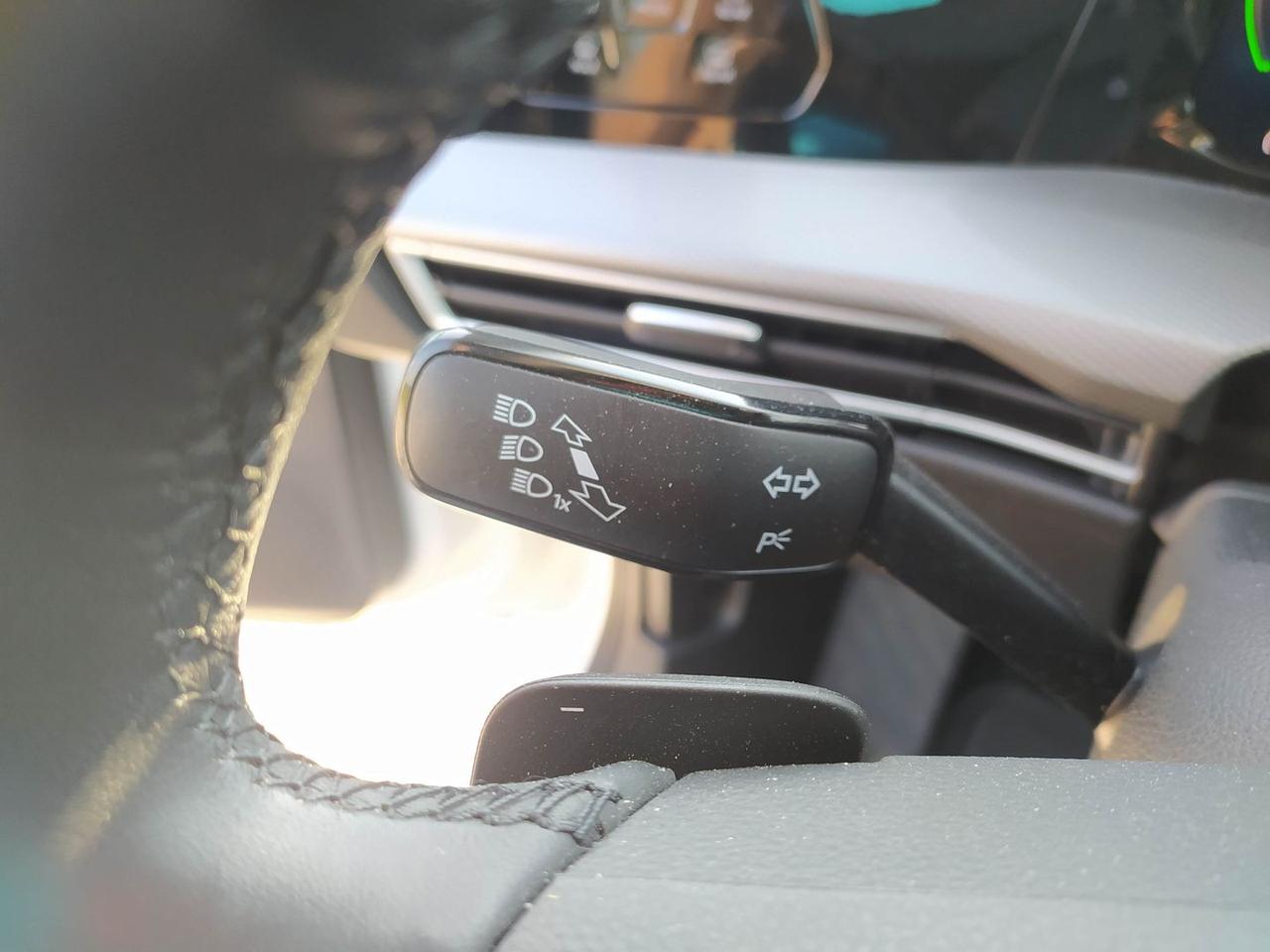 Volkswagen Golf Style 1.5 eHybrid PHEV 204C #12024