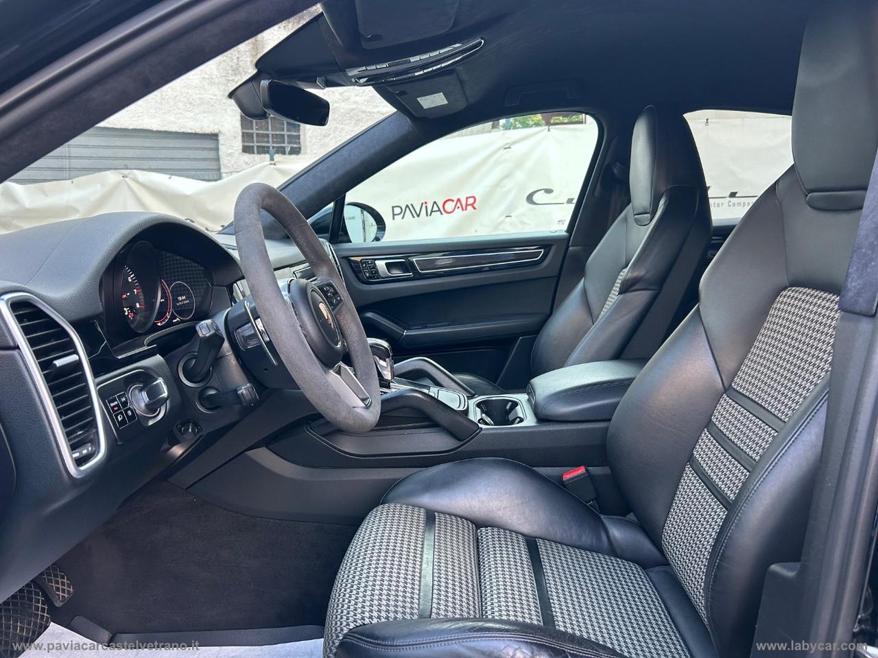 PORSCHE Cayenne 3.0 V6
