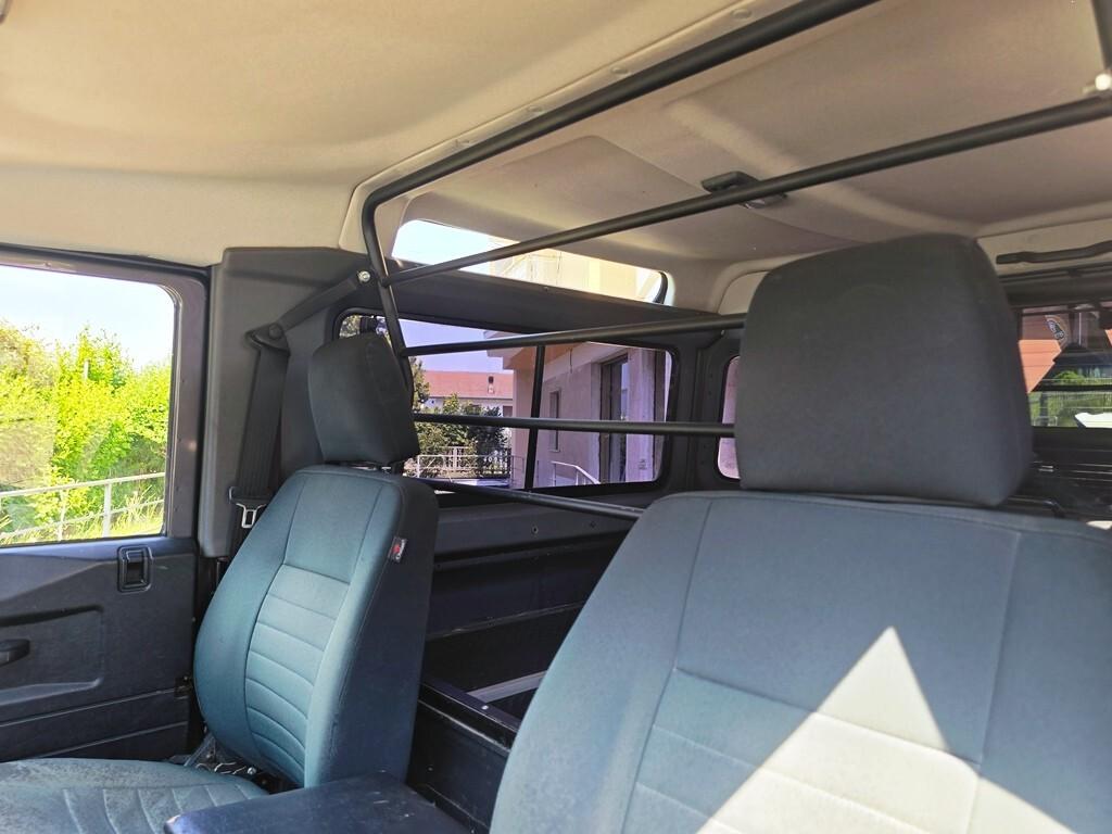 Land Rover Defender 90 TD5 SW DA VETRINA!