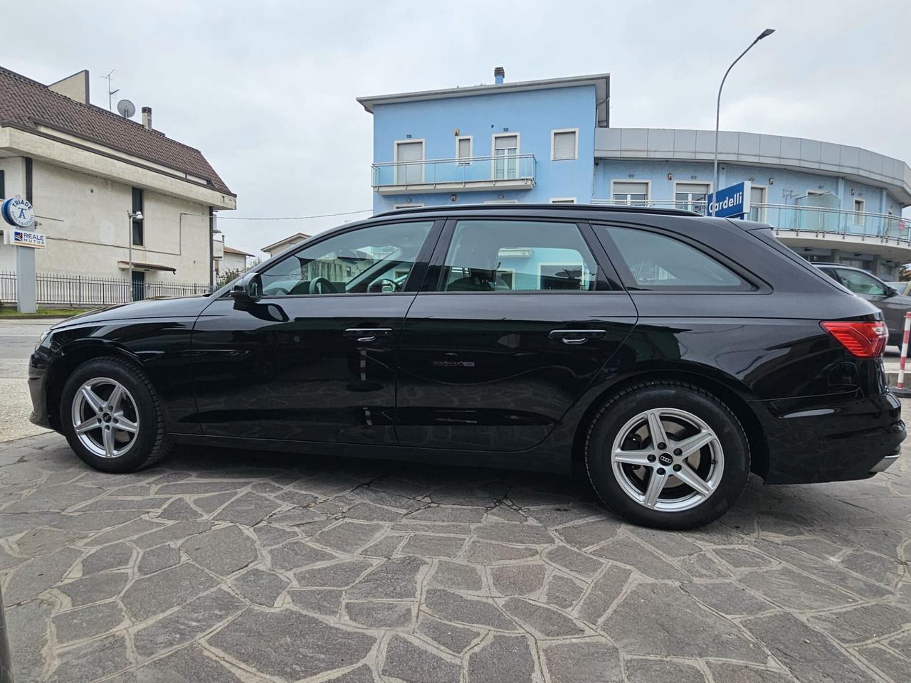 Audi A4 Avant 35 TDI/163 CV S tronic