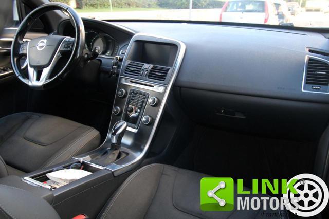 VOLVO XC60 D3 Geartronic R-design Momentum