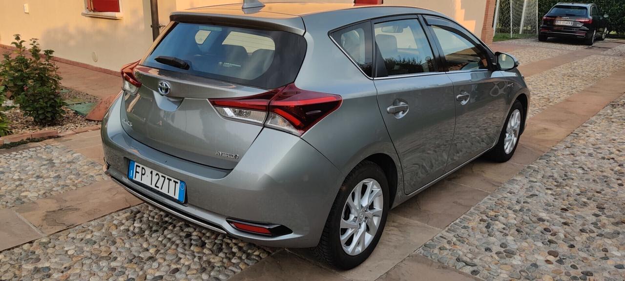 Toyota Auris 1.8 Hybrid Business