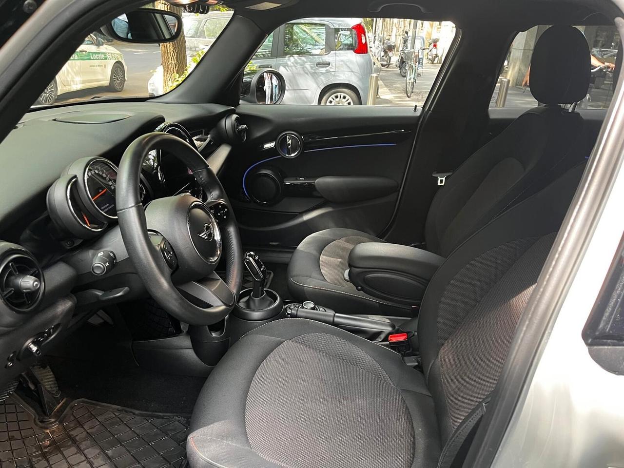 Mini 1.5 Cooper Essential