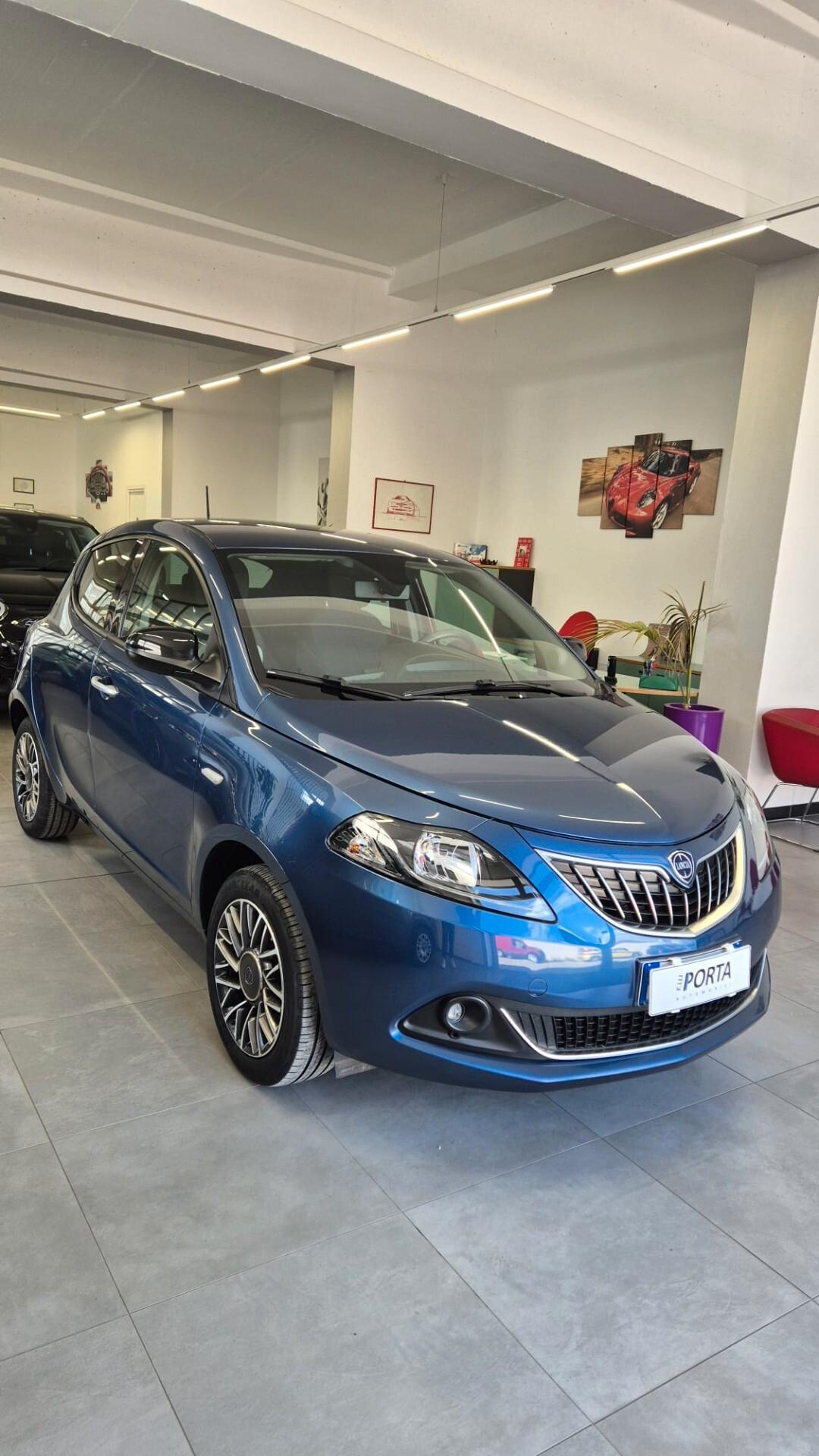 Lancia Ypsilon 1.0 FireFly 5 porte S&S Hybrid Ecochic Gold