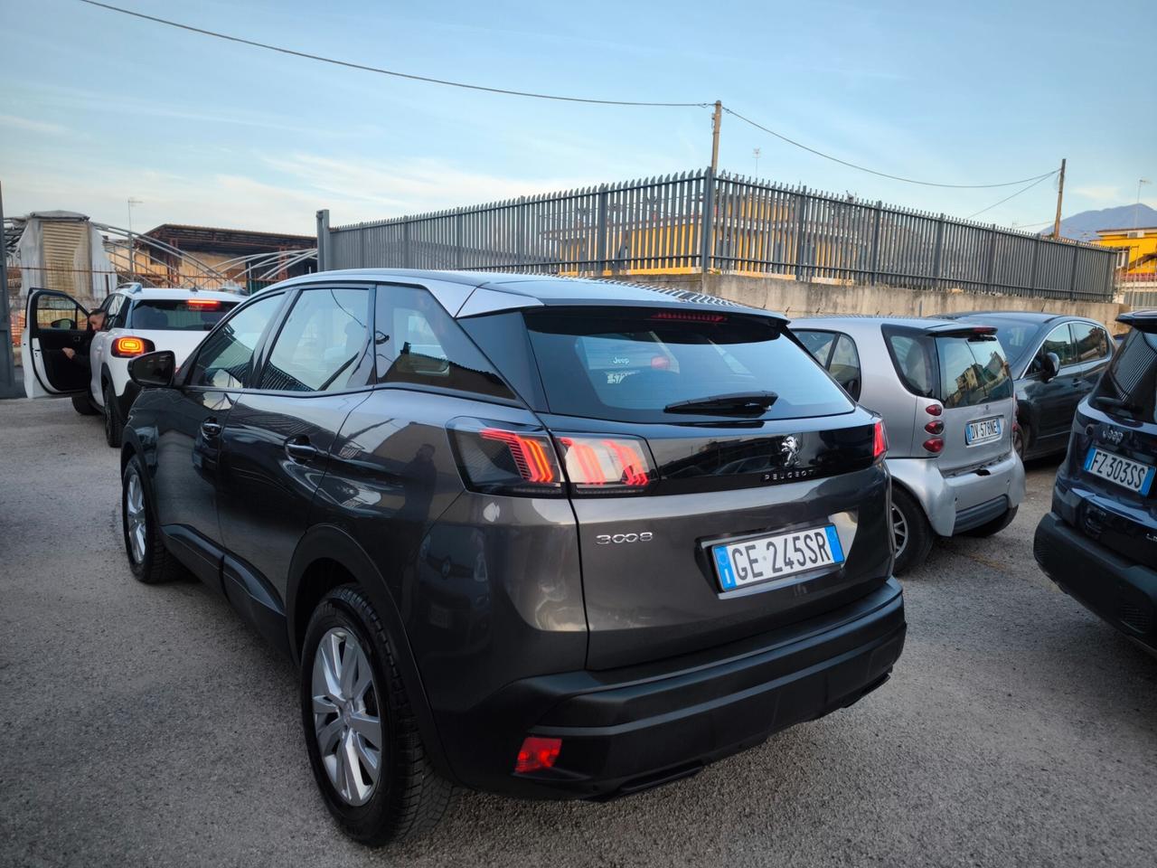 Peugeot 3008 BlueHDi 130 S&S EAT8 Active Pack