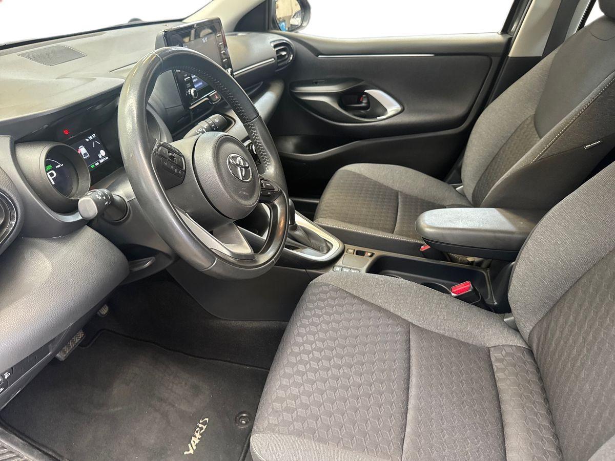 TOYOTA Yaris 4ª serie - Yaris 1.5 Hybrid 5 porte Trend