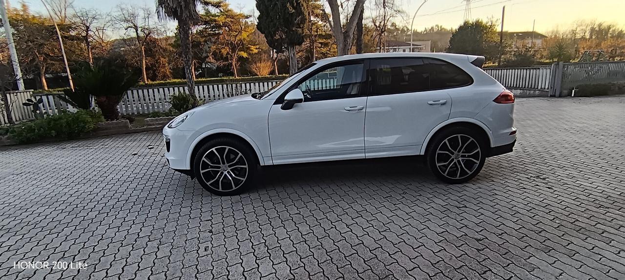 Porsche Cayenne 3.0 Platinum Edition gancio traino