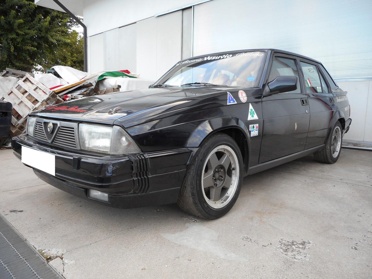 Alfa Romeo 75 Milano 2.5 V6
